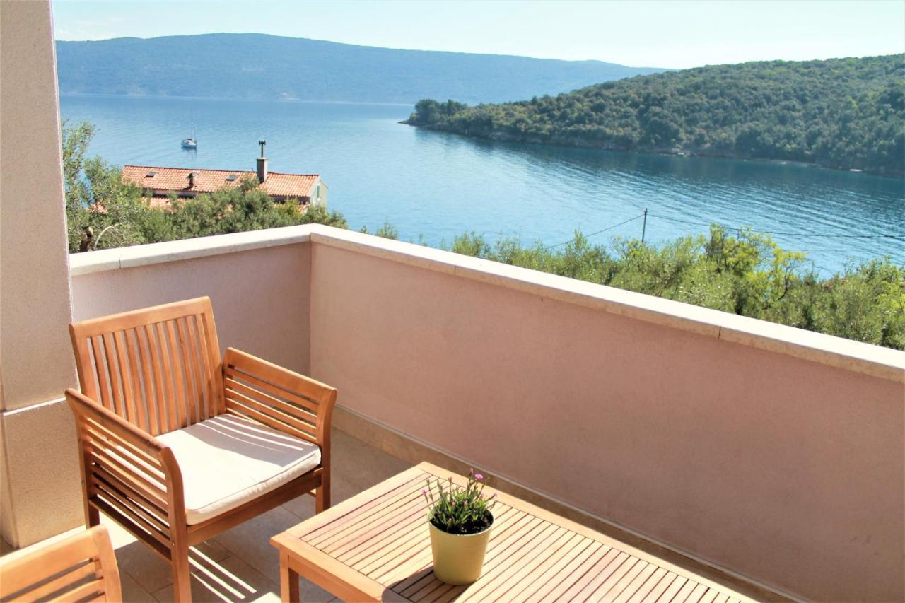 Apartmani Klaudija Valun Esterno foto