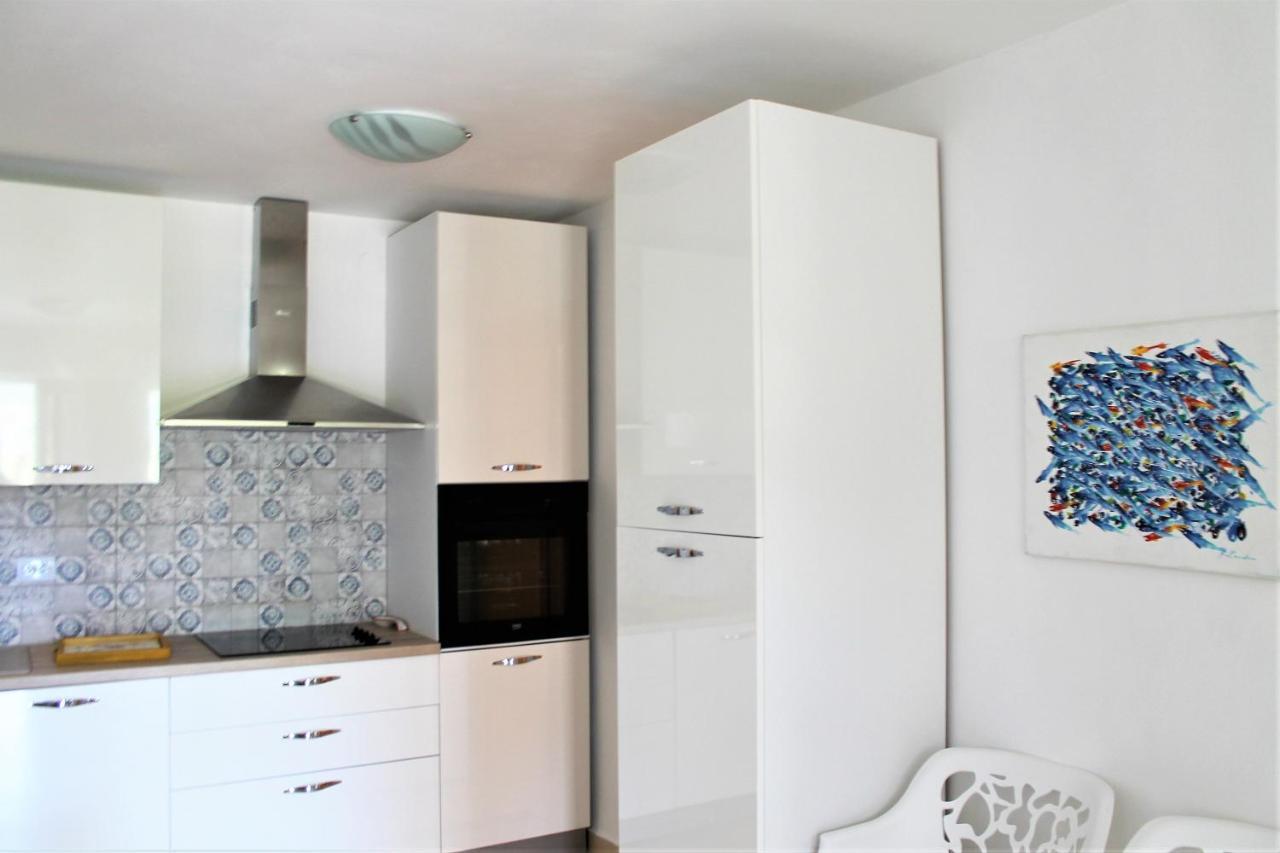 Apartmani Klaudija Valun Esterno foto