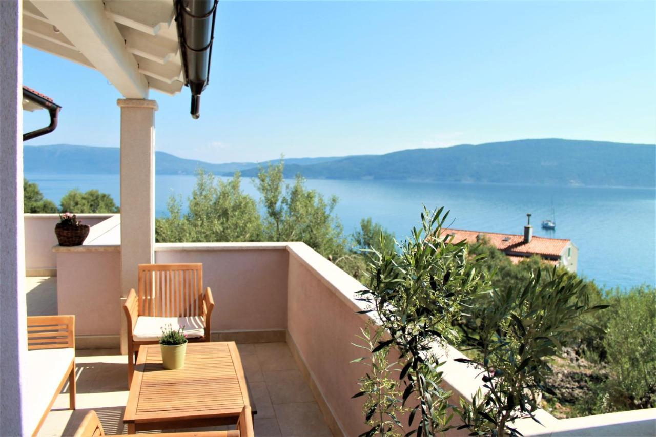 Apartmani Klaudija Valun Esterno foto