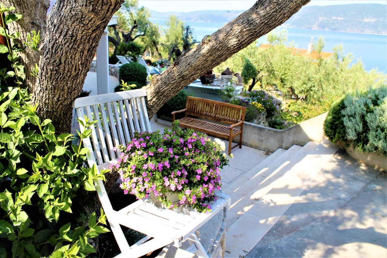 Apartmani Klaudija Valun Esterno foto